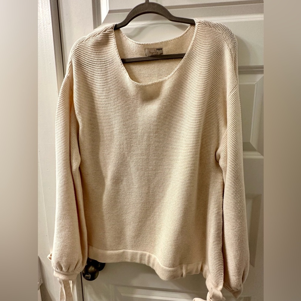 Tiger Lily beige pullover sweater
